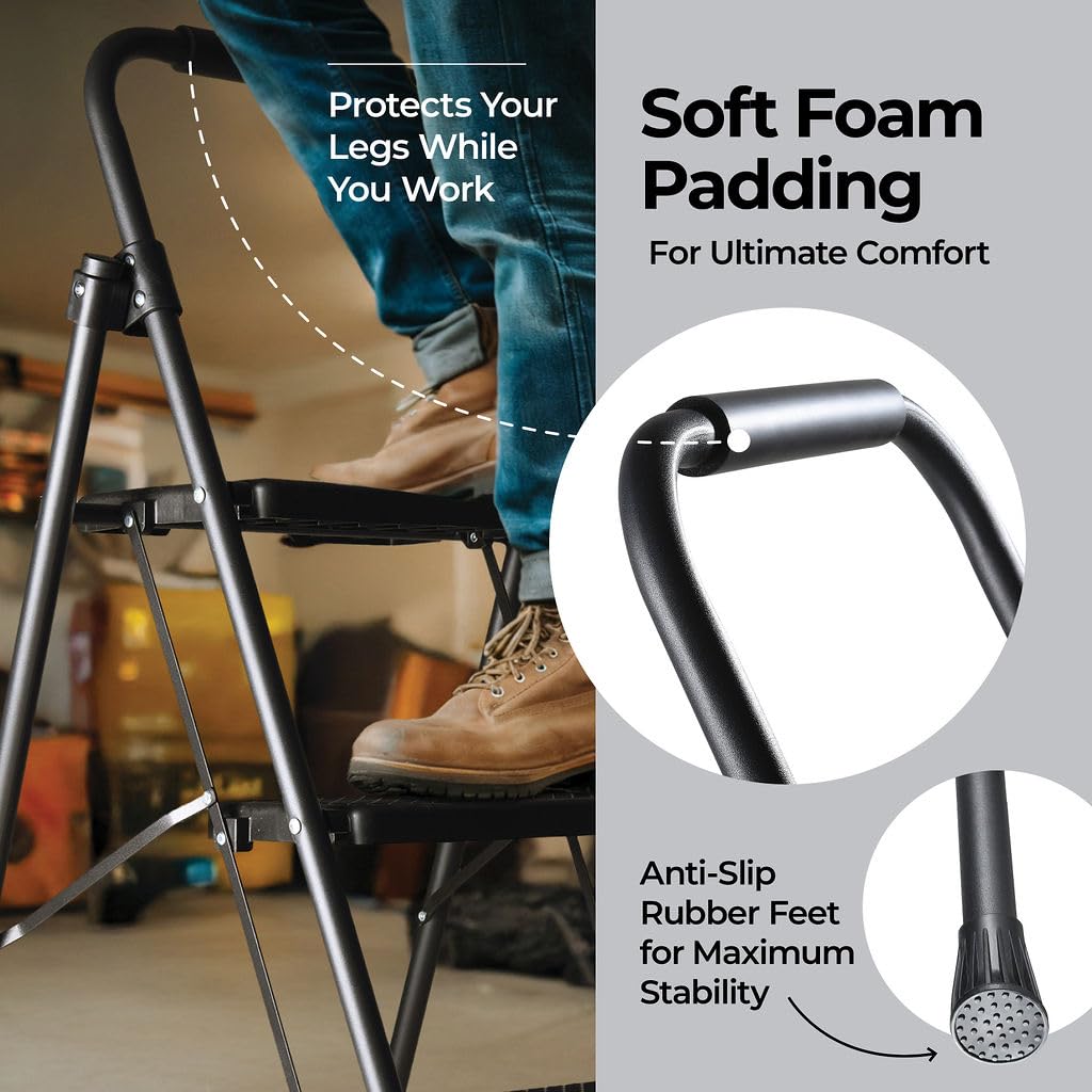 Folding Step Ladder with Anti-Slip Pedal W130