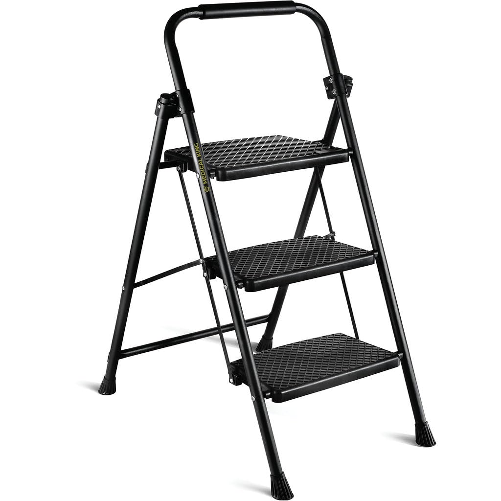 Folding Step Ladder with Anti-Slip Pedal W130