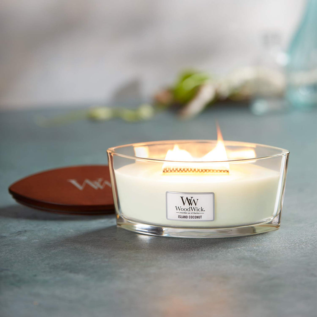 Island Coconut Scented Candle with Crackling Wick E94282