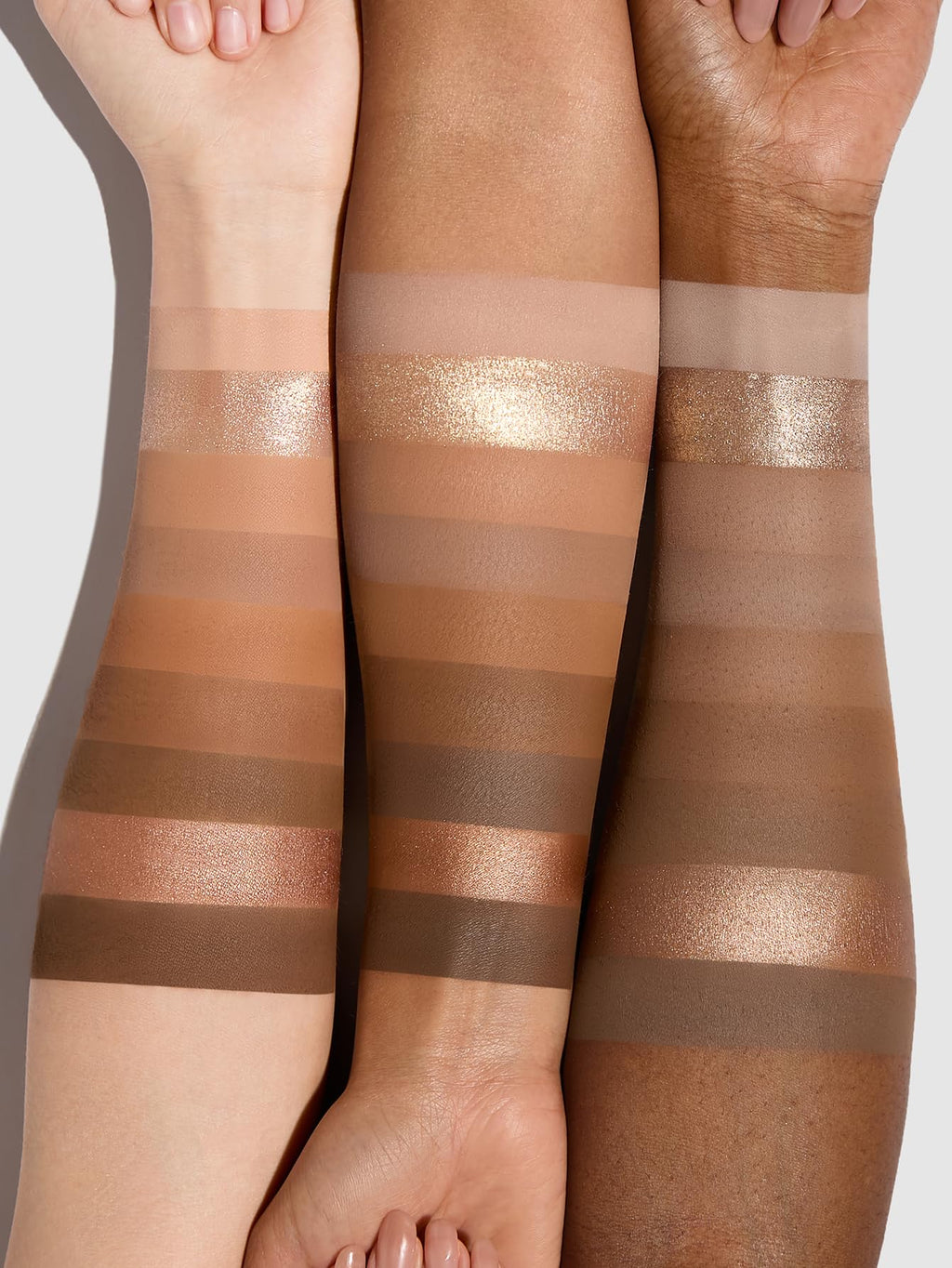 9-Color Shimmer & Matte Eyeshadow Palette A40889